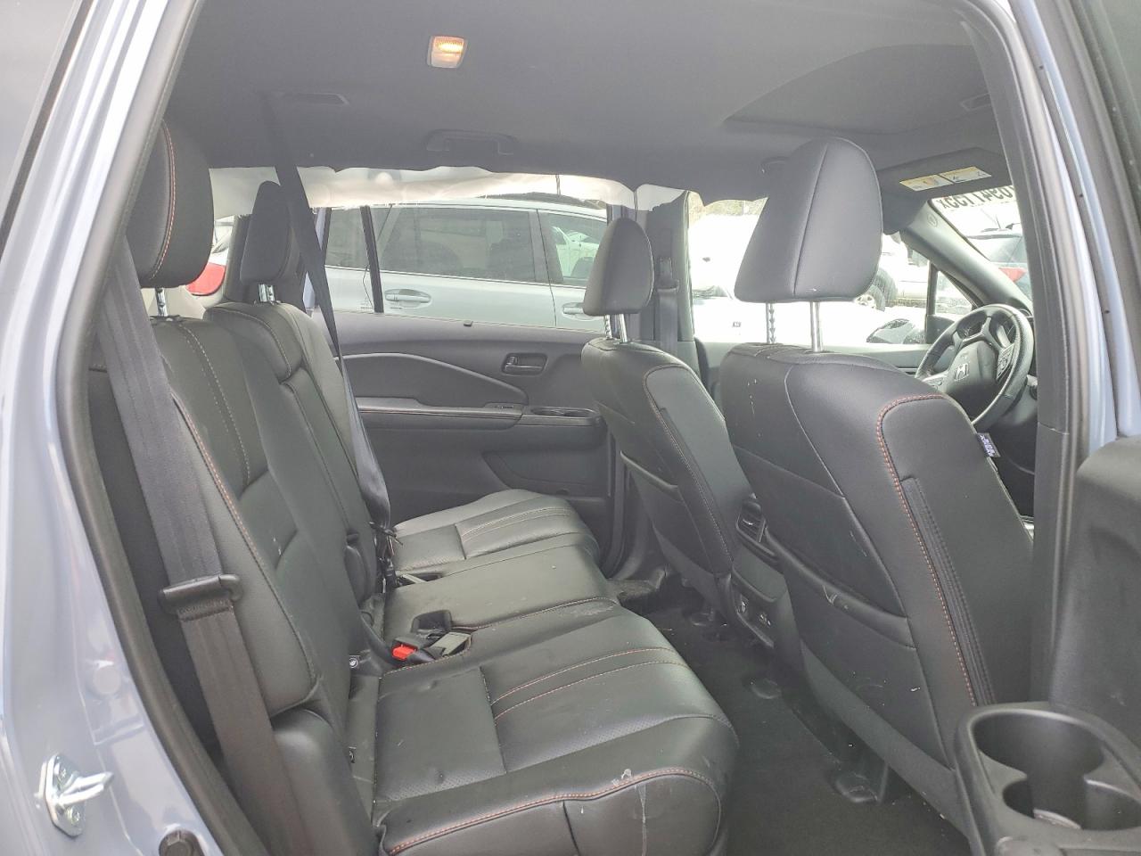 2025 Honda Passport VIN 5FNYF8H66SB004874 photo 11