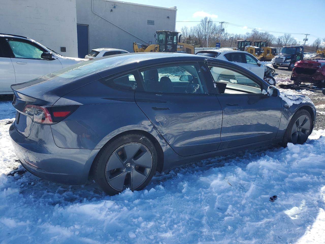 2023 Tesla Model 3 VIN 5YJ3E1EA8PF638028 photo 3