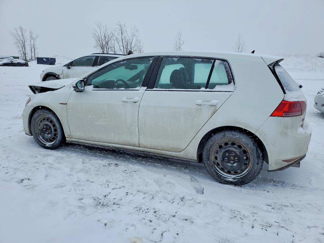 2015 Volkswagen Gti VIN 3VW5T7AU2FM003136 photo 2