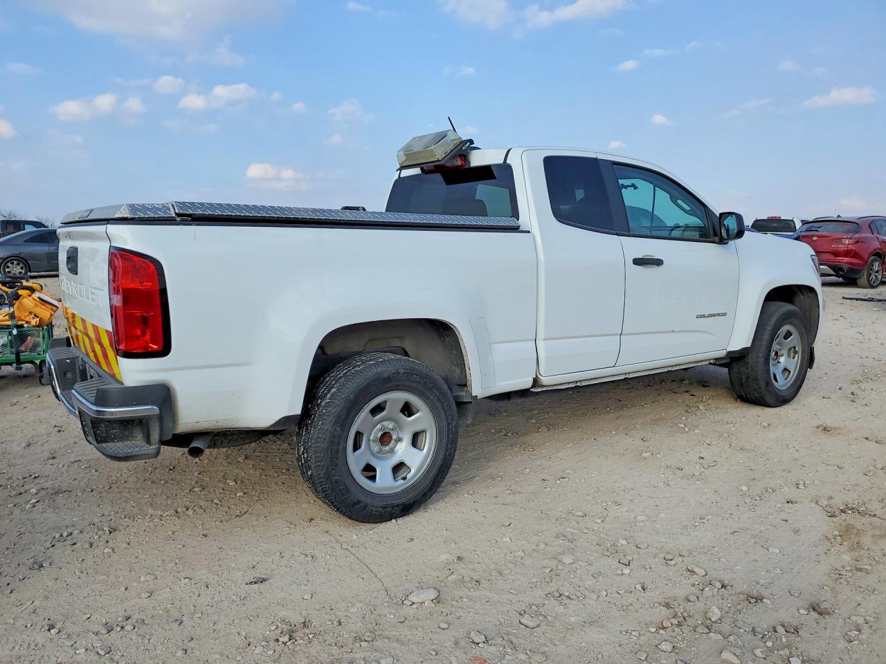 2022 Chevrolet Colorado VIN 1GCHSBEA6N1140534 photo 3