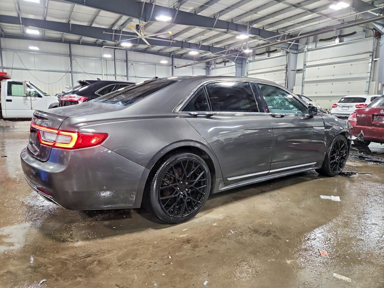2017 Lincoln Continental VIN 1LN6L9NC8H5624356 photo 3