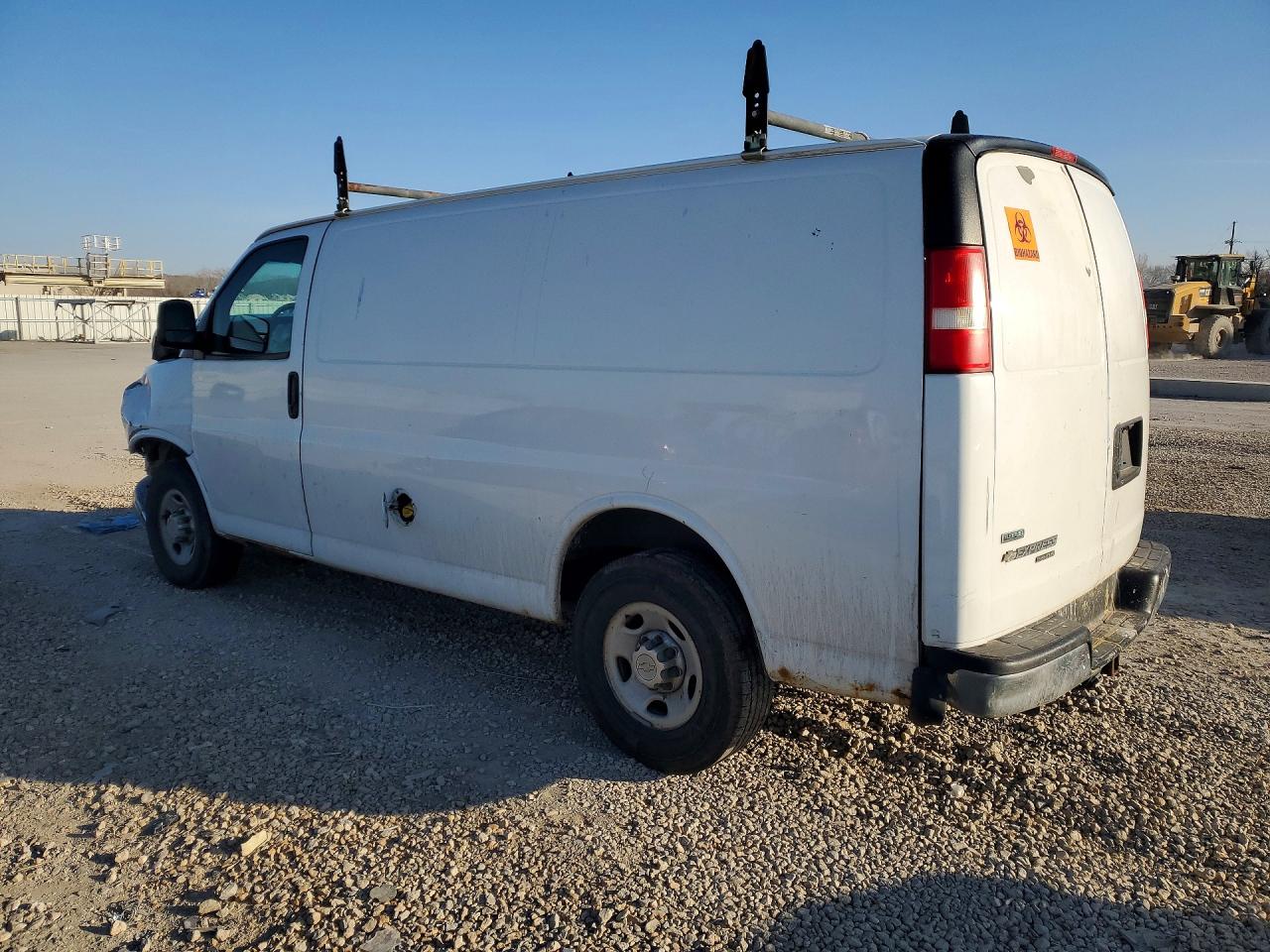 2011 CHEV Express VIN 1GCZGTBG7B1149811 photo 2