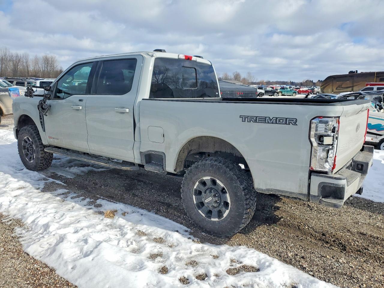 2025 Ford F350 VIN 1FT8W3BM2SEC21768 photo 2