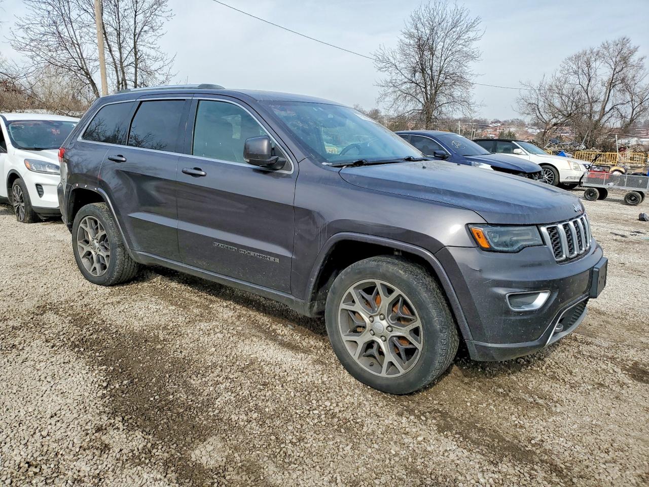 2018 Jeep Grand cher VIN 1C4RJFBT7JC156695 photo 4