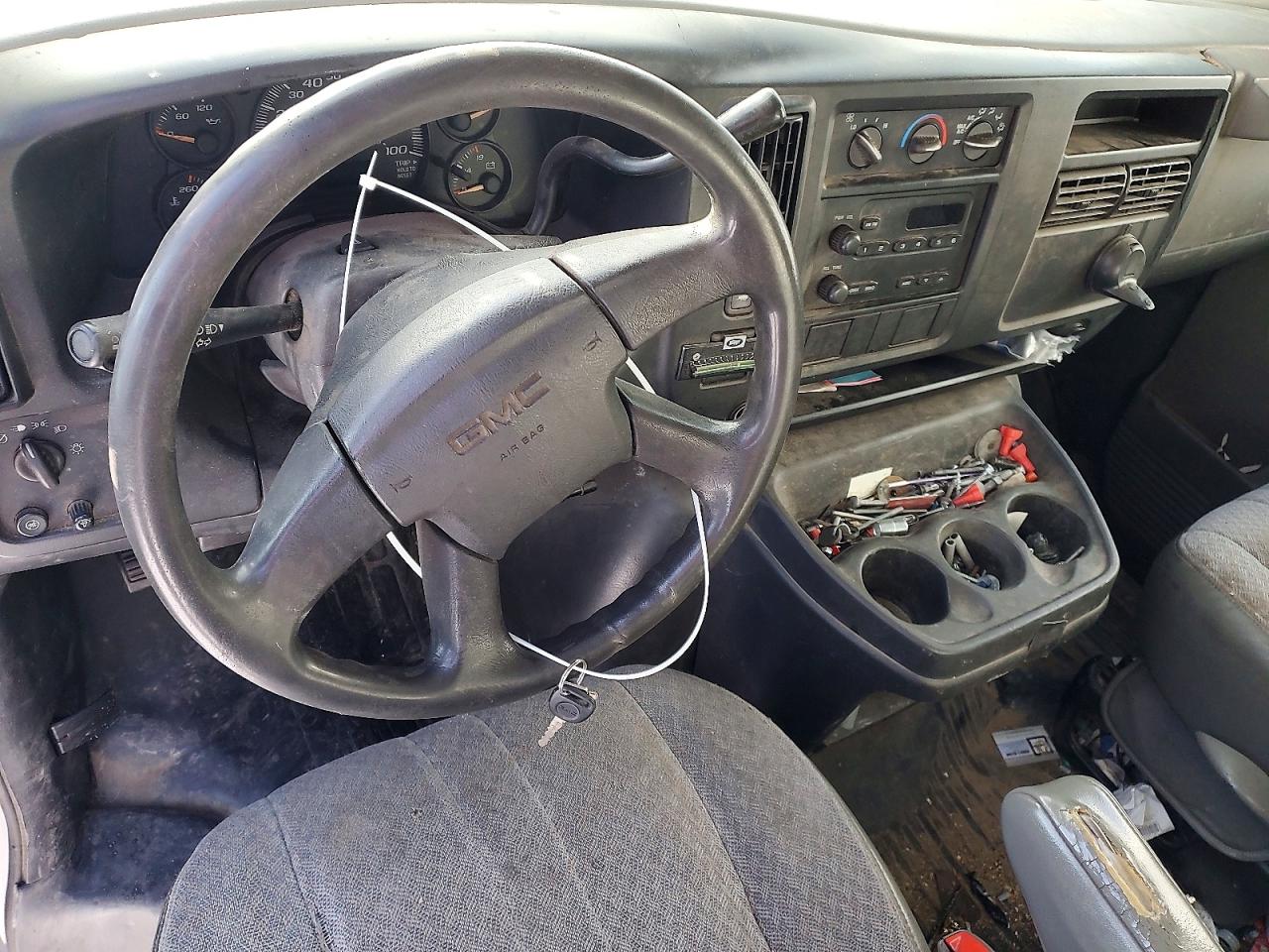 2006 GMC Savana VIN 1GTHG392161207097 photo 8