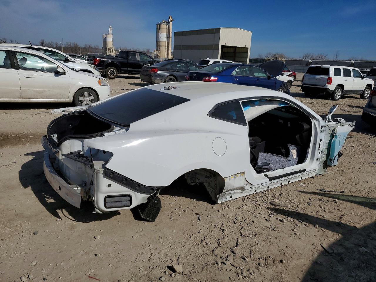 2018 CHEV Camaro VIN 1G1FJ1R61J0152545 photo 3