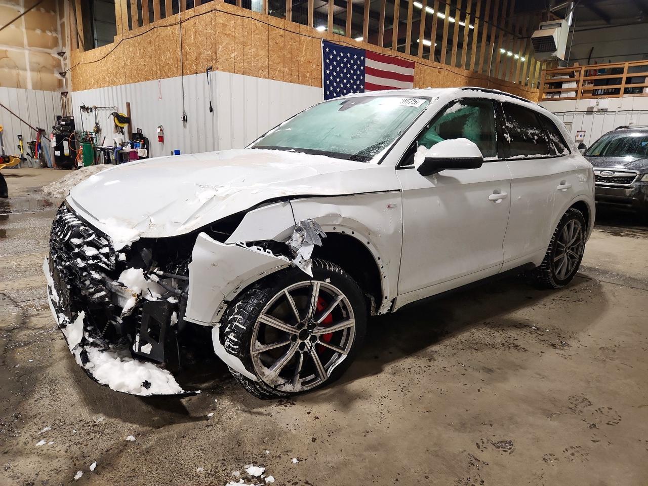 2024 Audi Q5 VIN WA1E2AFY8R2079061 photo 1