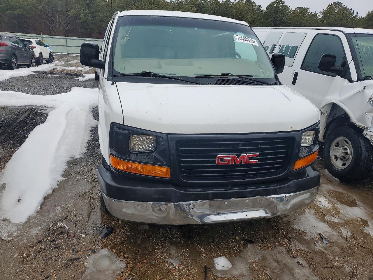 2013 GMC Savana VIN 1GTS7AFX2D1148231 photo 5