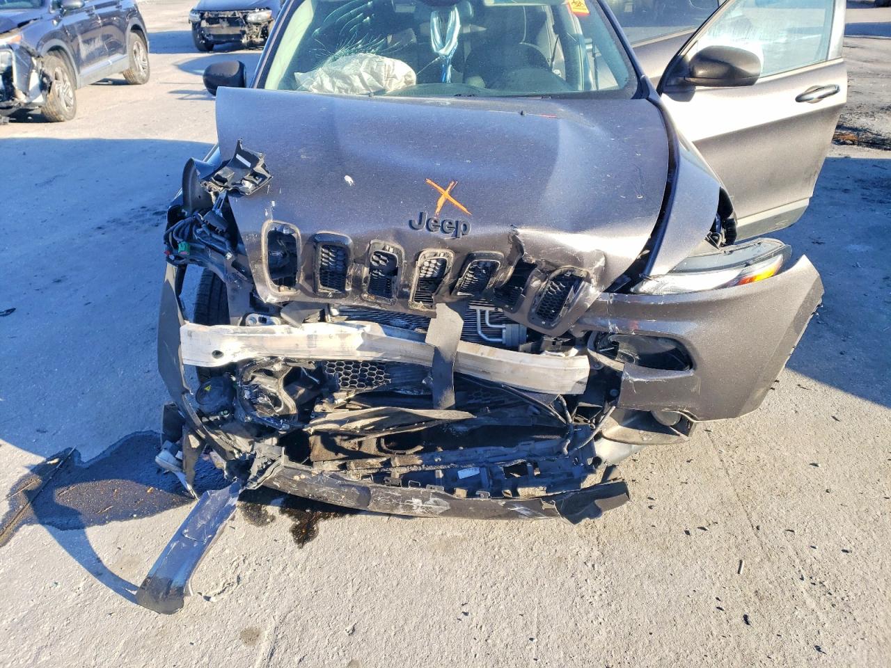 2018 Jeep Grand cher VIN 1C4PJMCB6JD543363 photo 12