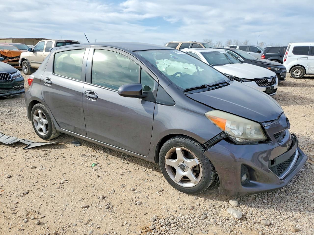 2014 Toyota Yaris VIN JTDKTUD3XED591675 photo 4