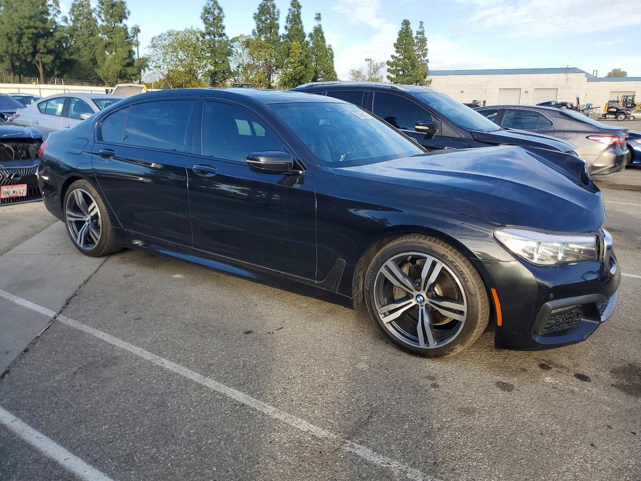 2019 BMW 7 series VIN WBA7E2C58KB218548 photo 4