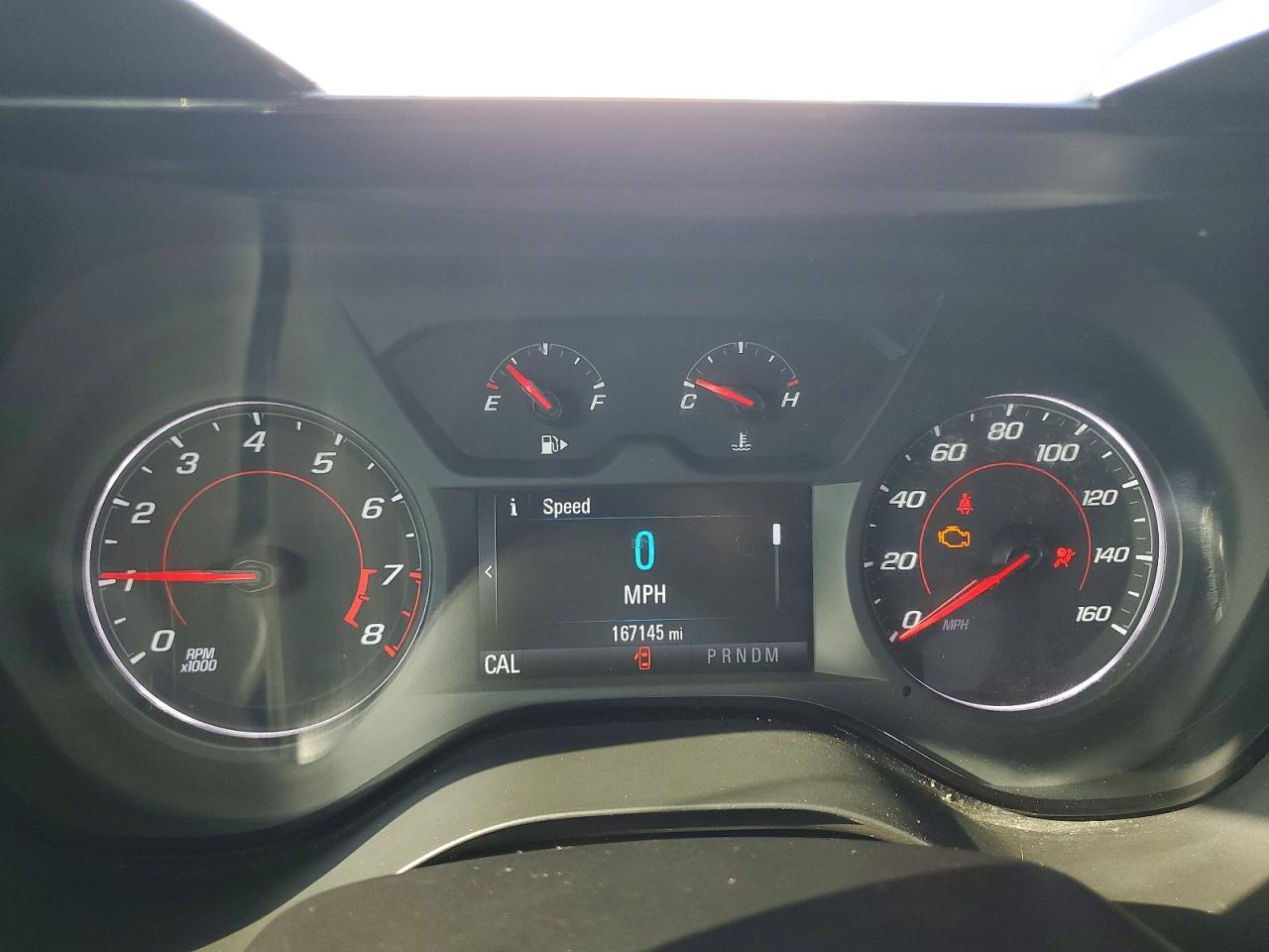 2018 Chev Camaro VIN 1G1FB1RX5J0185943 photo 9