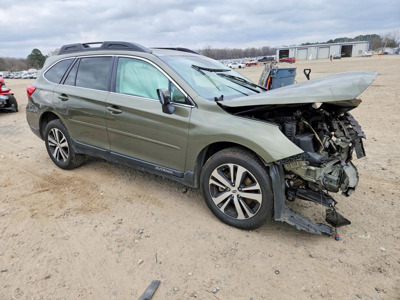 2019 Subaru Outback VIN 4S4BSANC9K3328185 photo 4