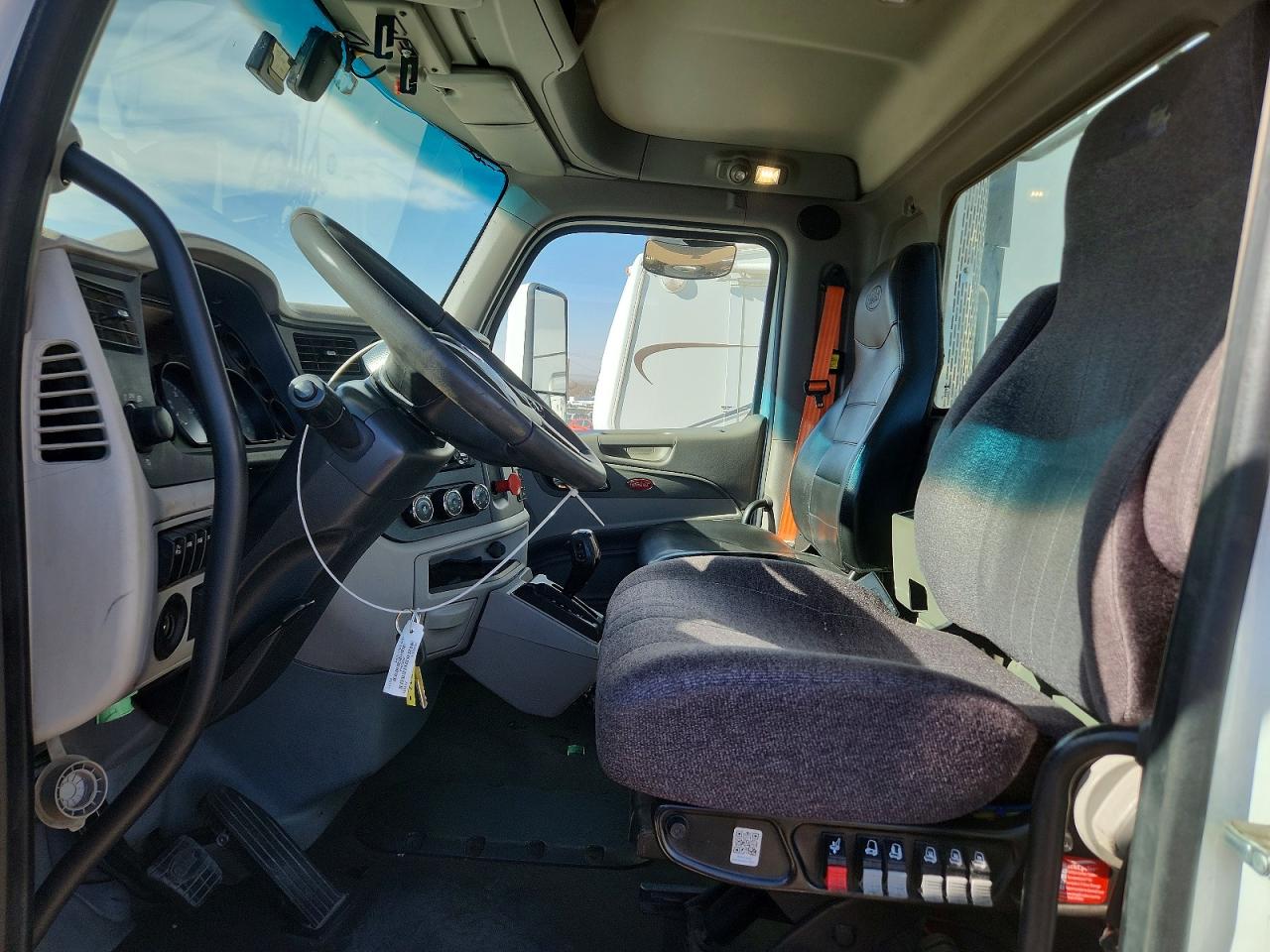 2018 PETERBILT All models VIN 1XPBA48X4JD478445 photo 5