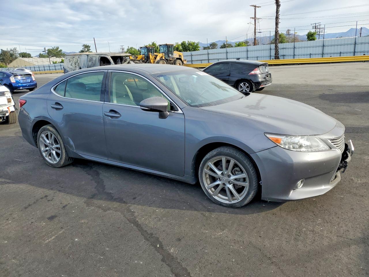 2014 Lexus ES350 VIN JTHBK1GG6E2141595 photo 4