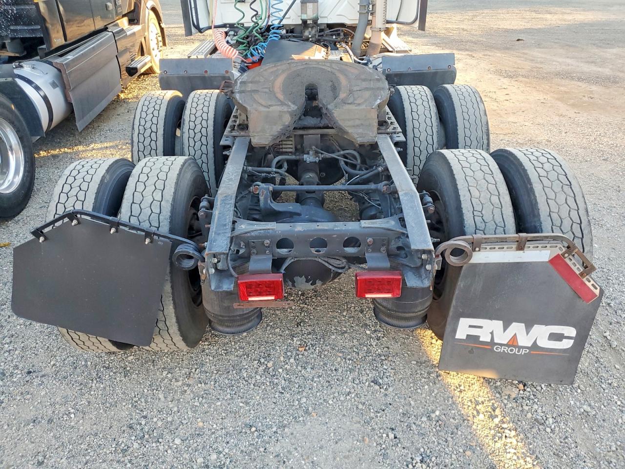 2014 International All models VIN 1HSDHSNR8EH033325 photo 9