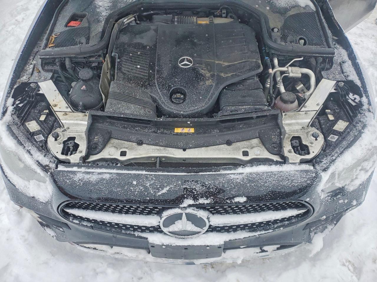 2022 Mercedes E-class VIN W1KZF5KB5NB022210 photo 11