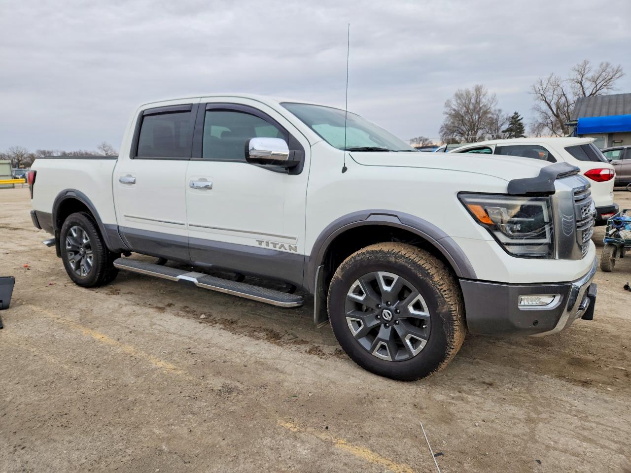 2021 Nissan TITAN VIN 1N6AA1ED0MN509109 photo 4