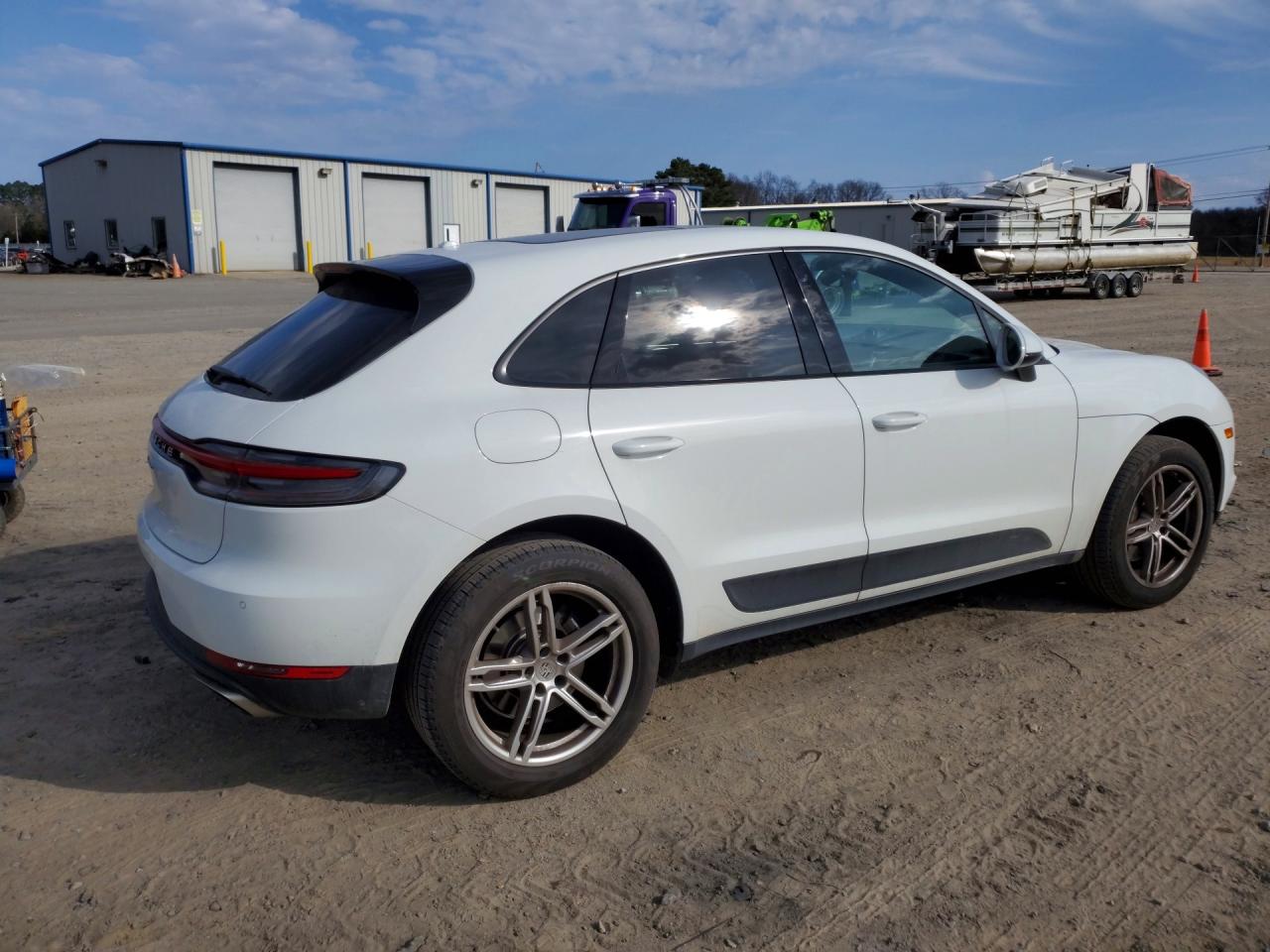 2021 Porsche Macan VIN WP1AA2A58MLB13009 photo 3