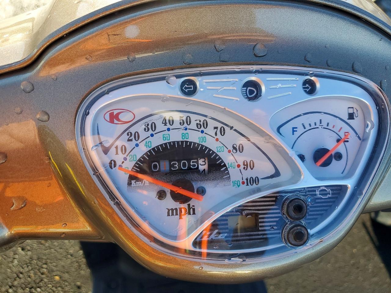 2016 KYMCO Scooter VIN LC2D2H120GC100194 photo 7