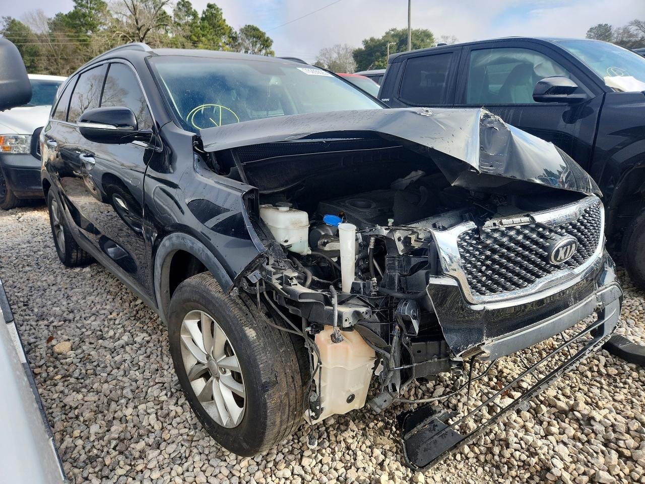 2018 Kia Sorento VIN 5XYPG4A38JG357531 photo 4