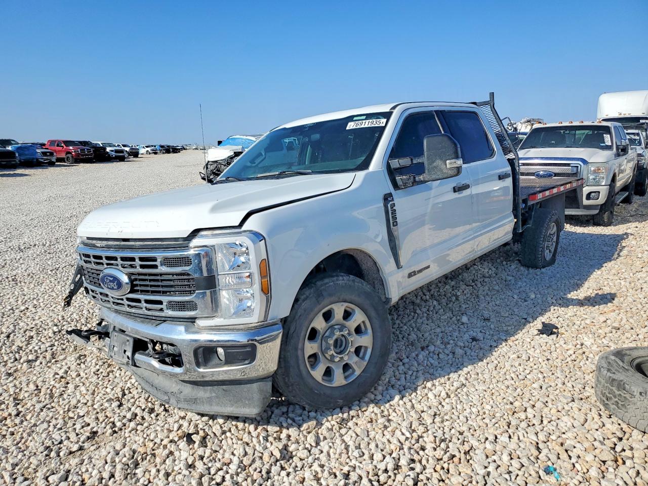 2024 Ford F250 VIN 1FT8W2BT7REE82390 photo 1