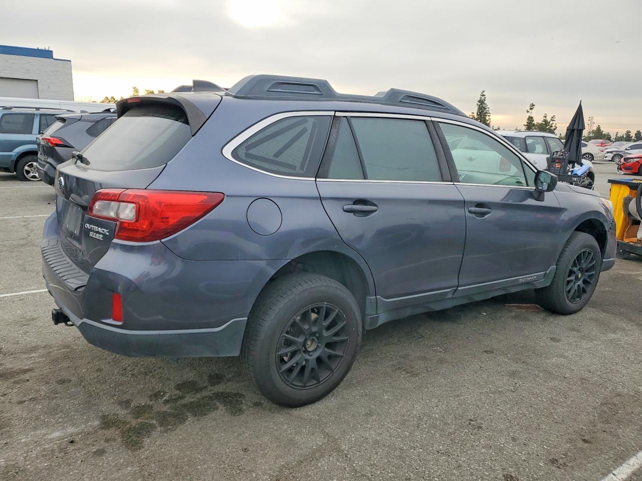 2017 SUBARU Outback VIN 4S4BSACC2H3432125 photo 3