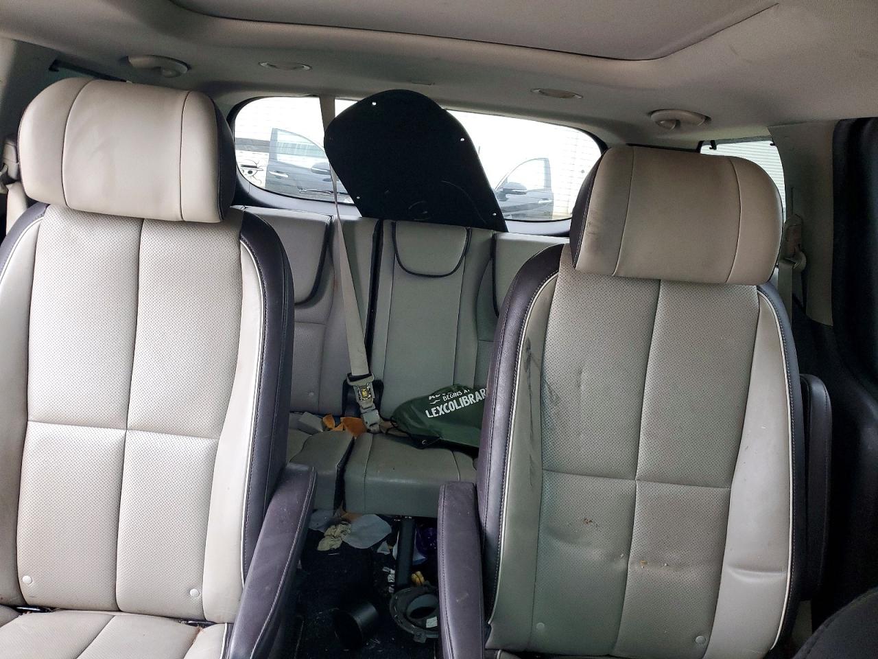 2018 Kia SEDONA VIN KNDME5C18J6351449 photo 10