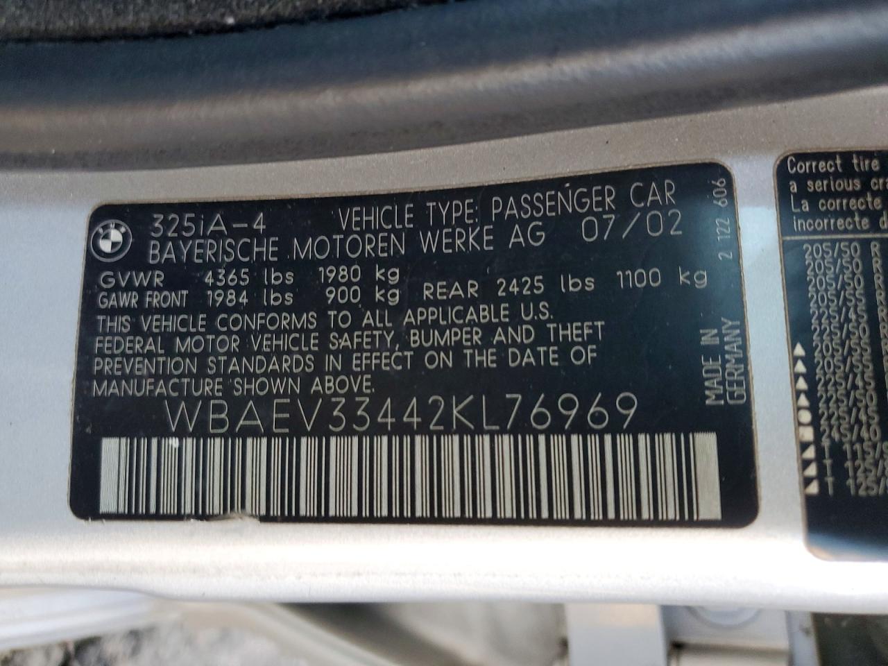 2002 BMW 3 series VIN WBAEV33442KL76969 photo 12