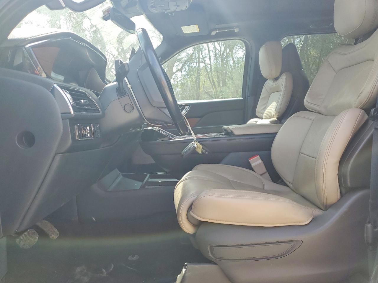 2023 Lincoln Navigator VIN 5LMJJ2LGXPEL10846 photo 7