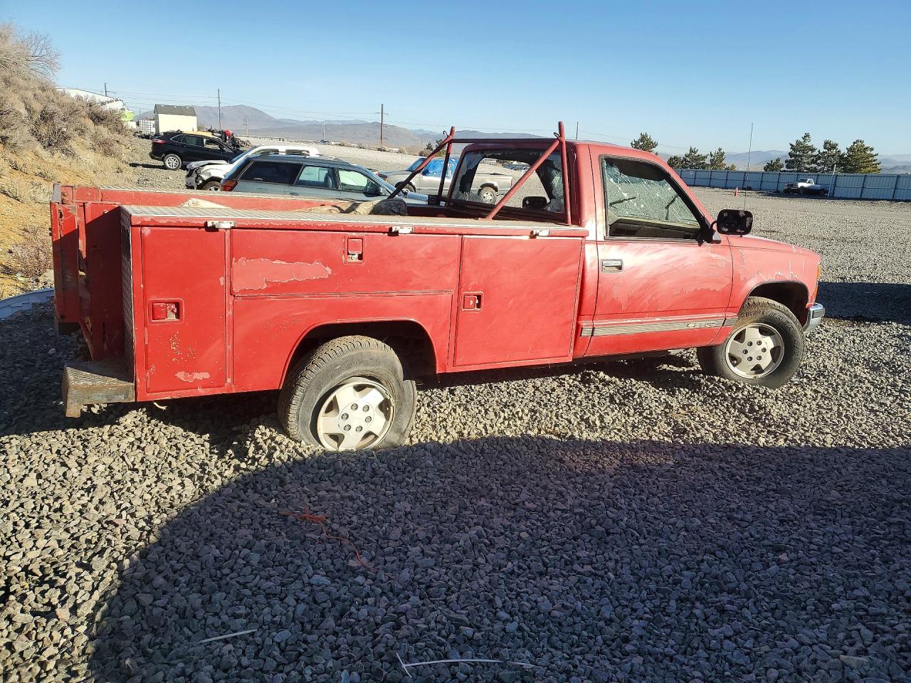 1990 Chevrolet Gmt VIN 1GCFK24K4LE104350 photo 3