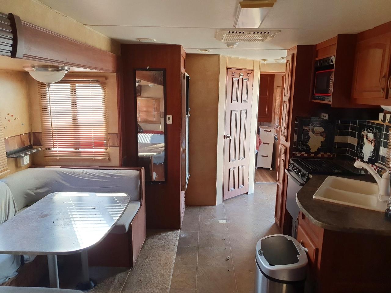 2011 JAYCO Travel tra VIN 1UJBJ0BR3B1DL0068 photo 5