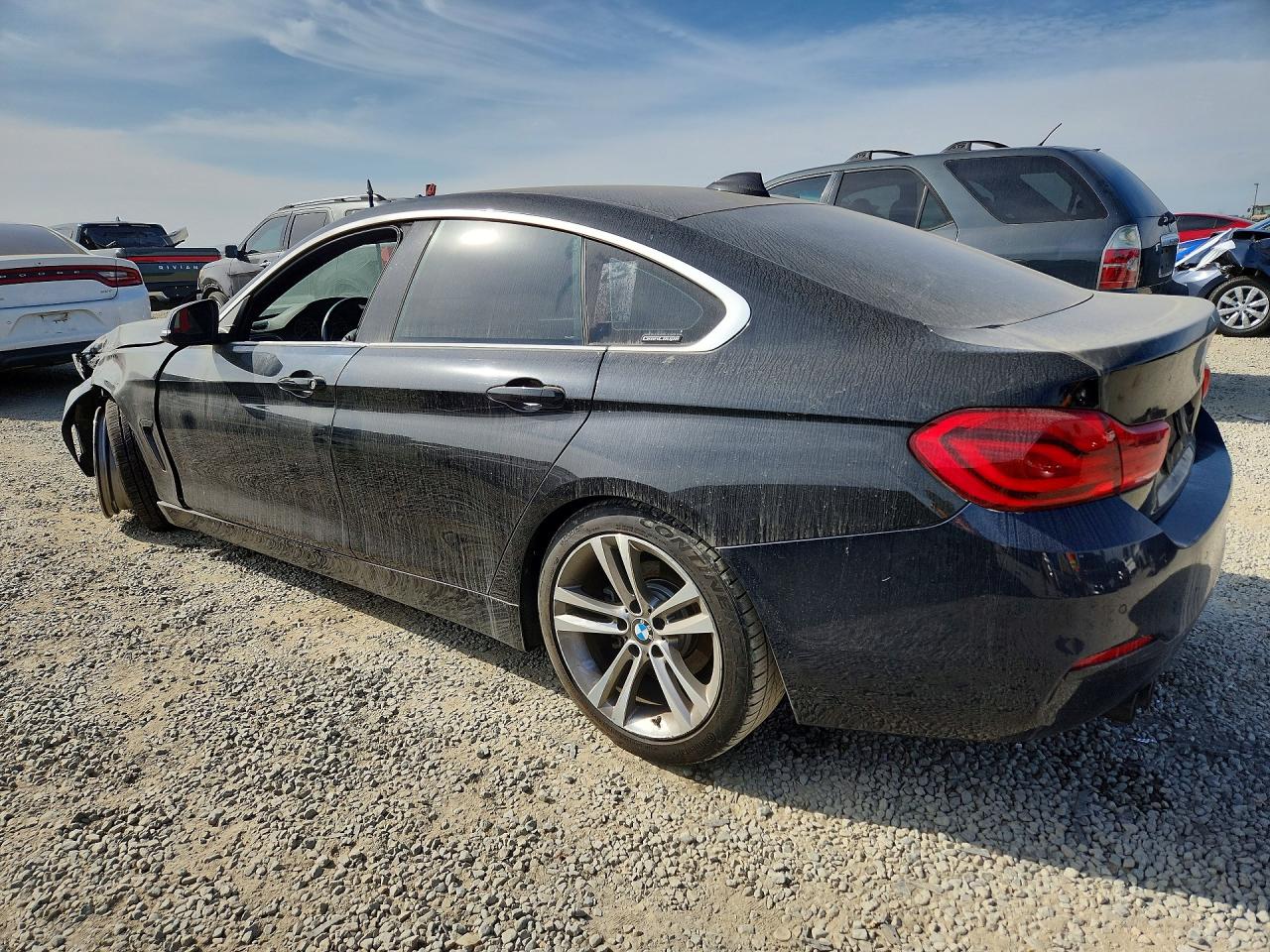 2019 BMW 4 series VIN WBA4J1C5XKBM16637 photo 2