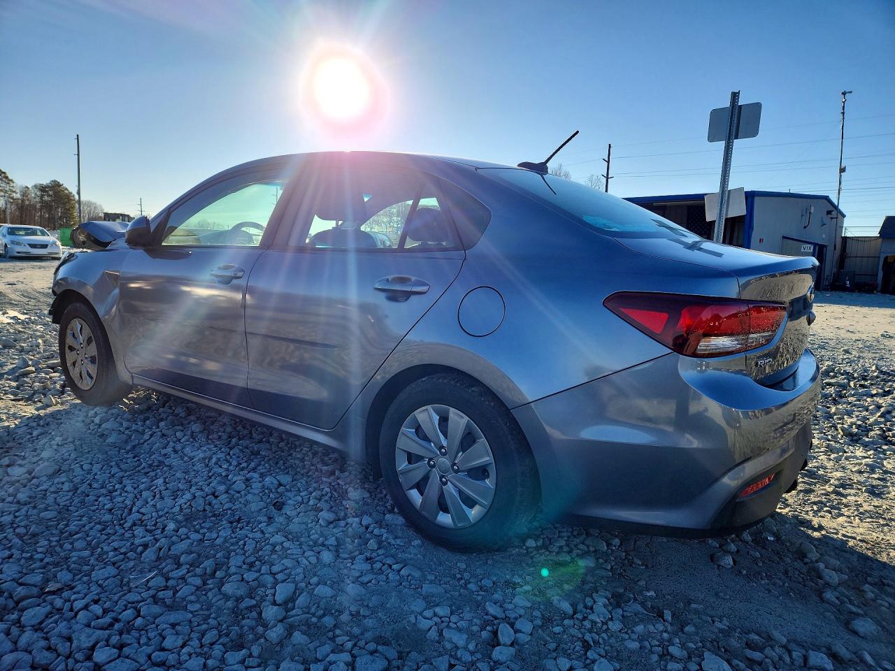 2020 Kia Rio VIN 3KPA24AD1LE347629 photo 2