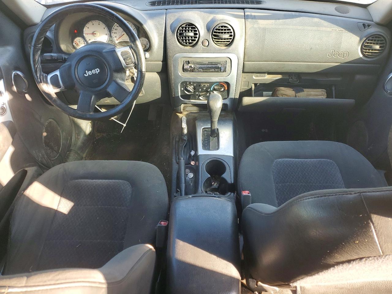 2003 Jeep Liberty VIN 1J4GL58K63W546130 photo 8