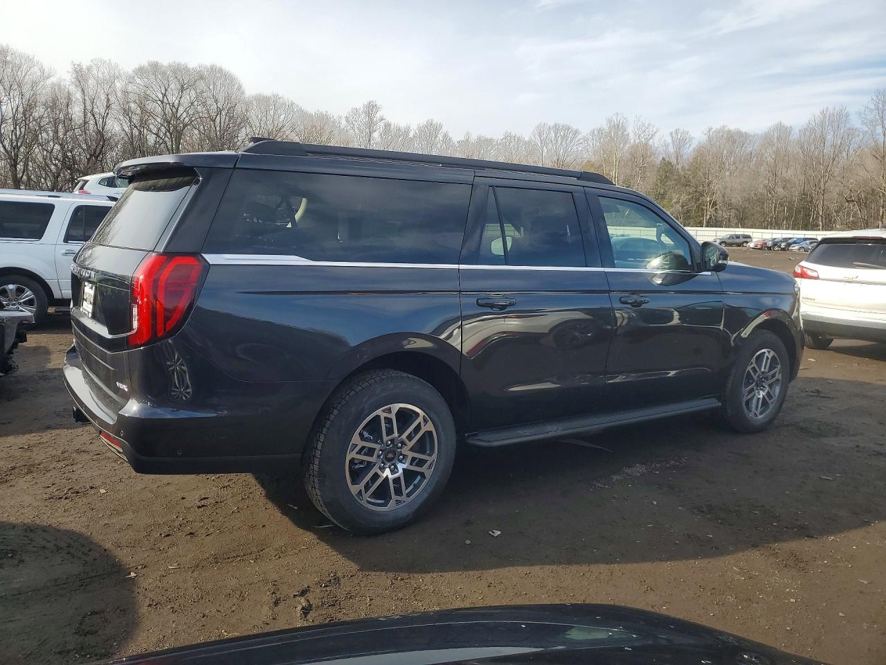 2025 Ford Expedition VIN 1FMJK1J87SEA53403 photo 3