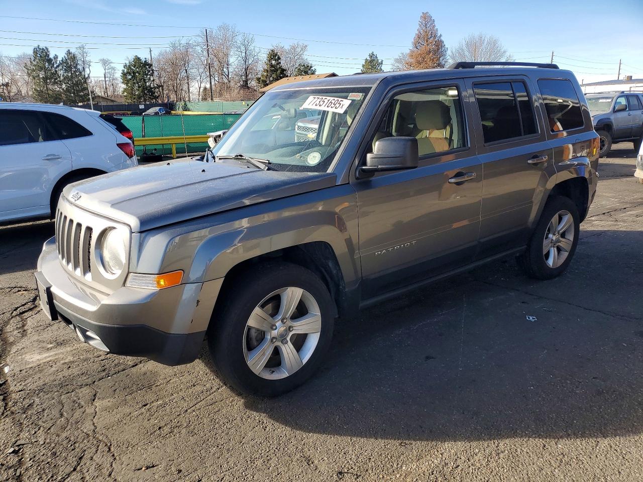 2012 Jeep Patriot VIN 1C4NJPFA2CD670660 photo 1
