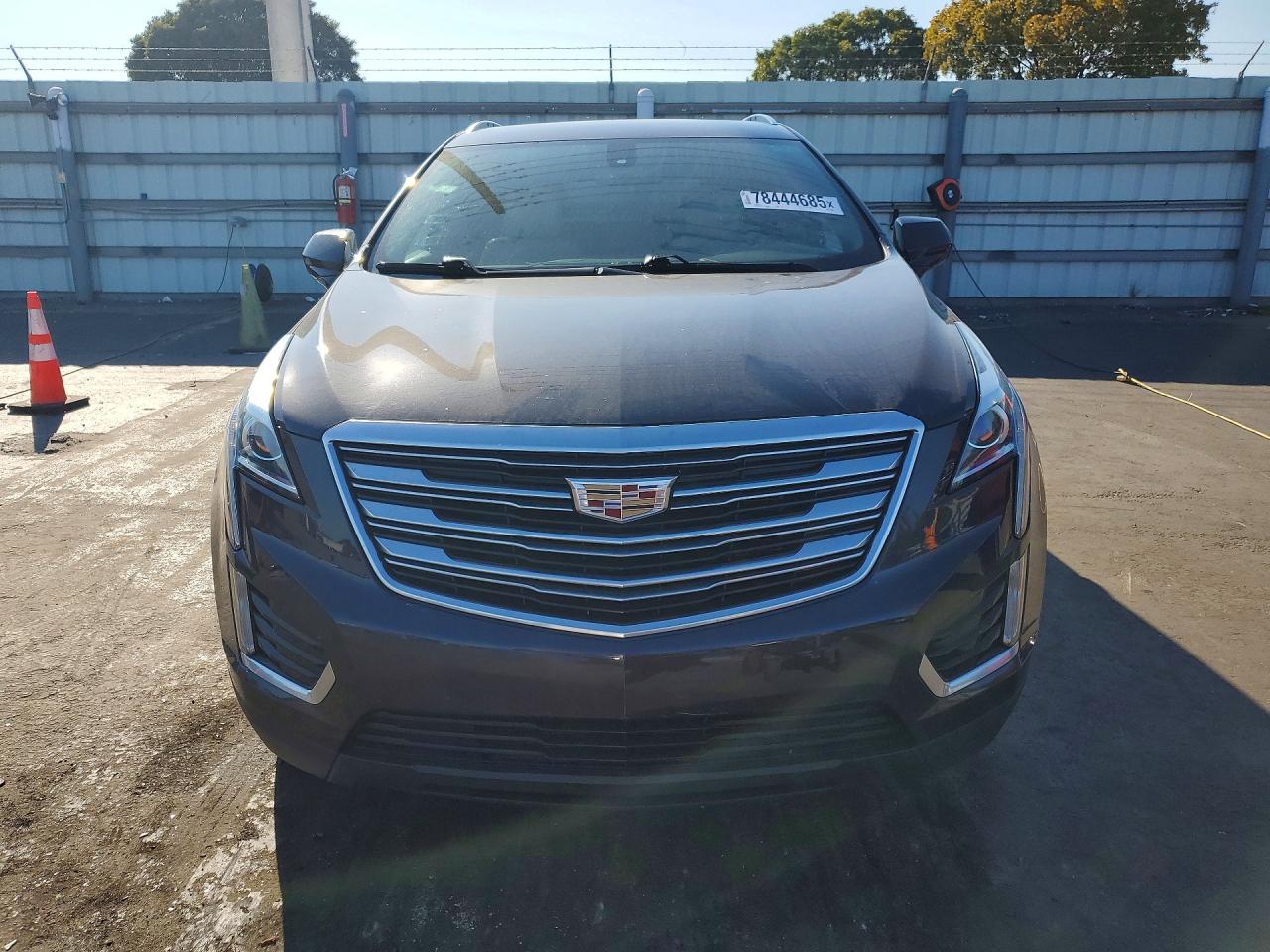 2018 Cadillac Xt5 VIN 1GYKNARSXJZ176355 photo 5
