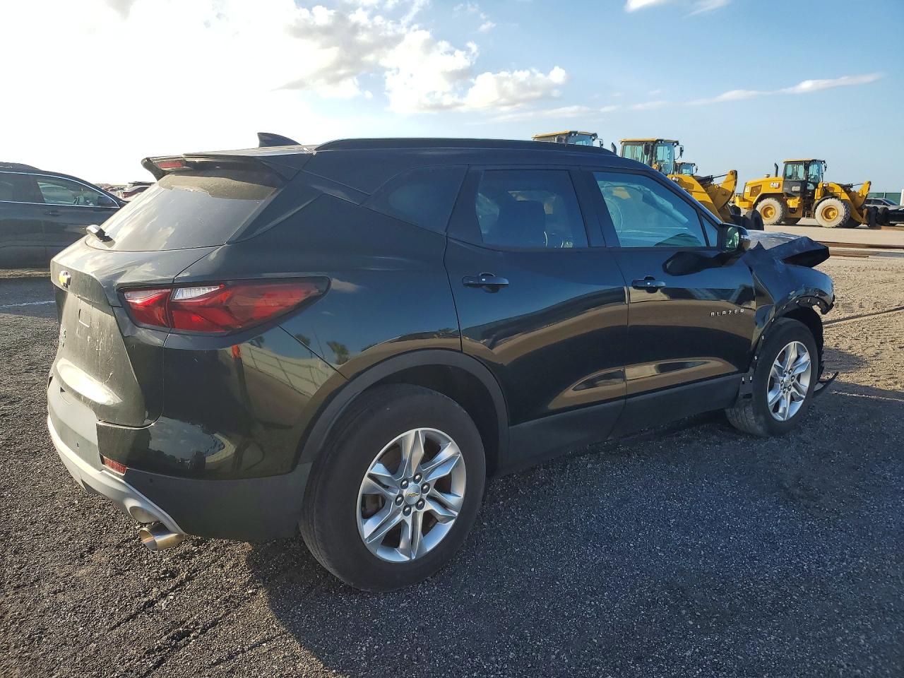 2019 Chevrolet Blazer VIN 3GNKBBRA6KS583168 photo 3
