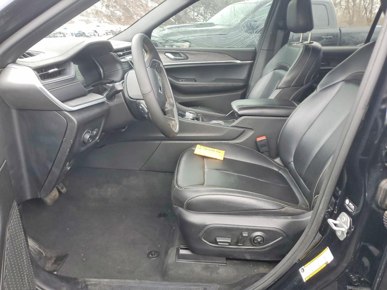 2025 Jeep Grand cher VIN 1C4RJHBG5SC272221 photo 7