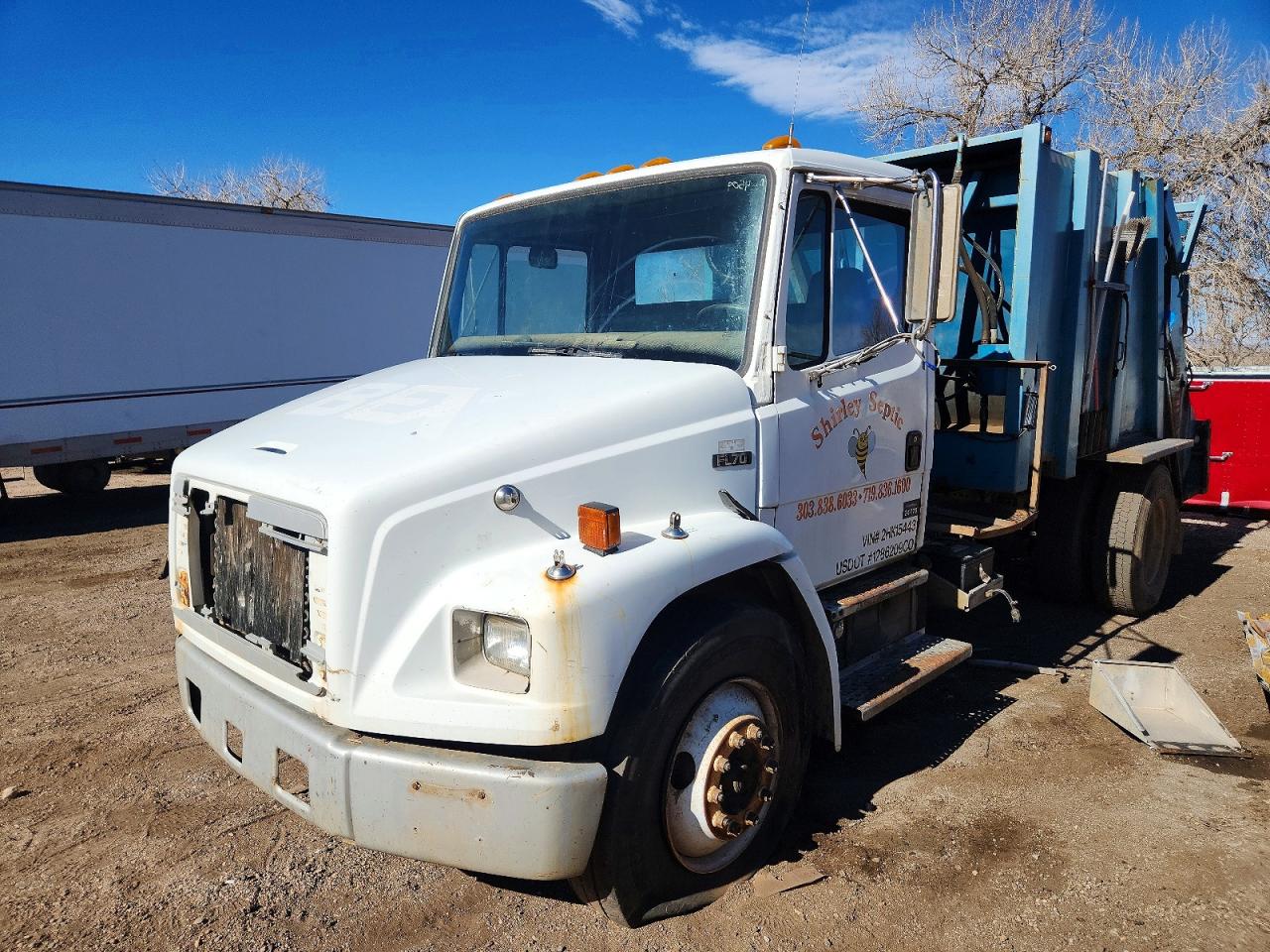 2002 FREIGHTLINER All models VIN 1FVABSAK72HK15443 photo 2