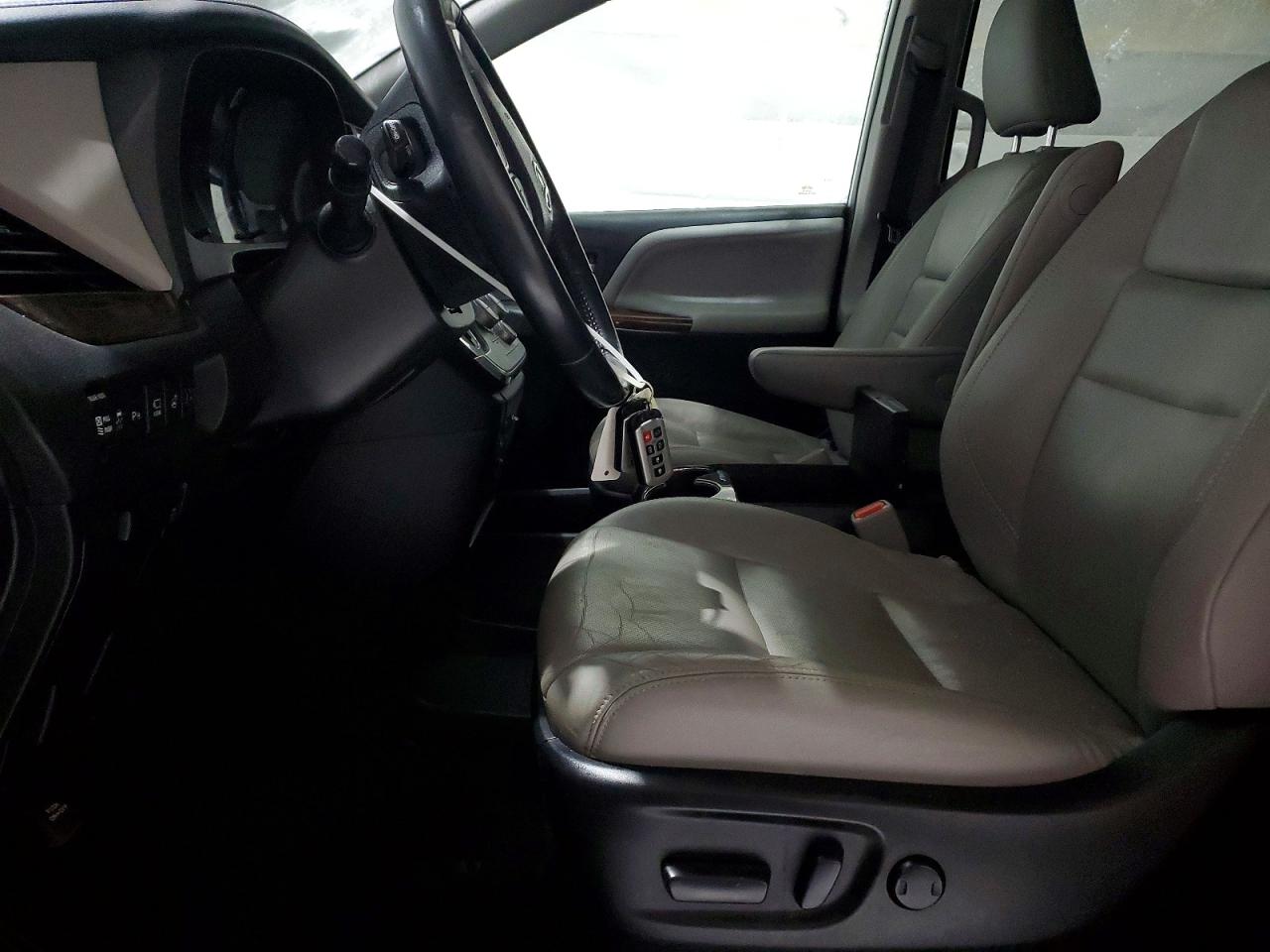 2019 Toyota All models VIN 5TDDZ3DC2KS225372 photo 7