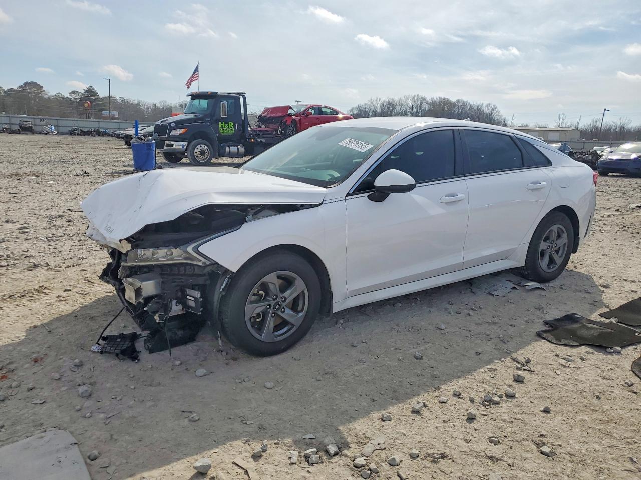 2022 KIA K5 VIN 5XXG24J24NG116811 photo 1