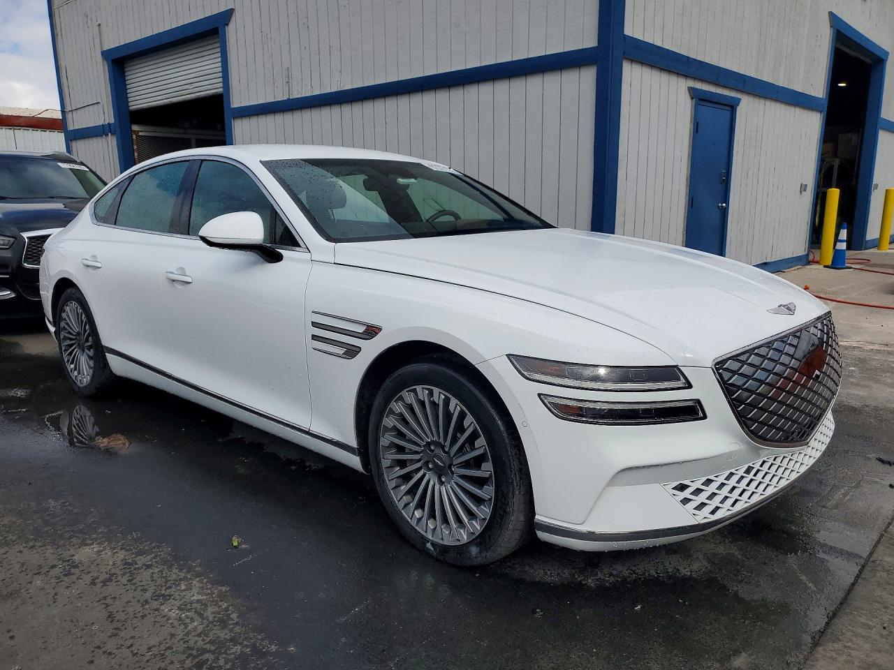 2023 Genesis G80 VIN KMTGE4S10PU004213 photo 4