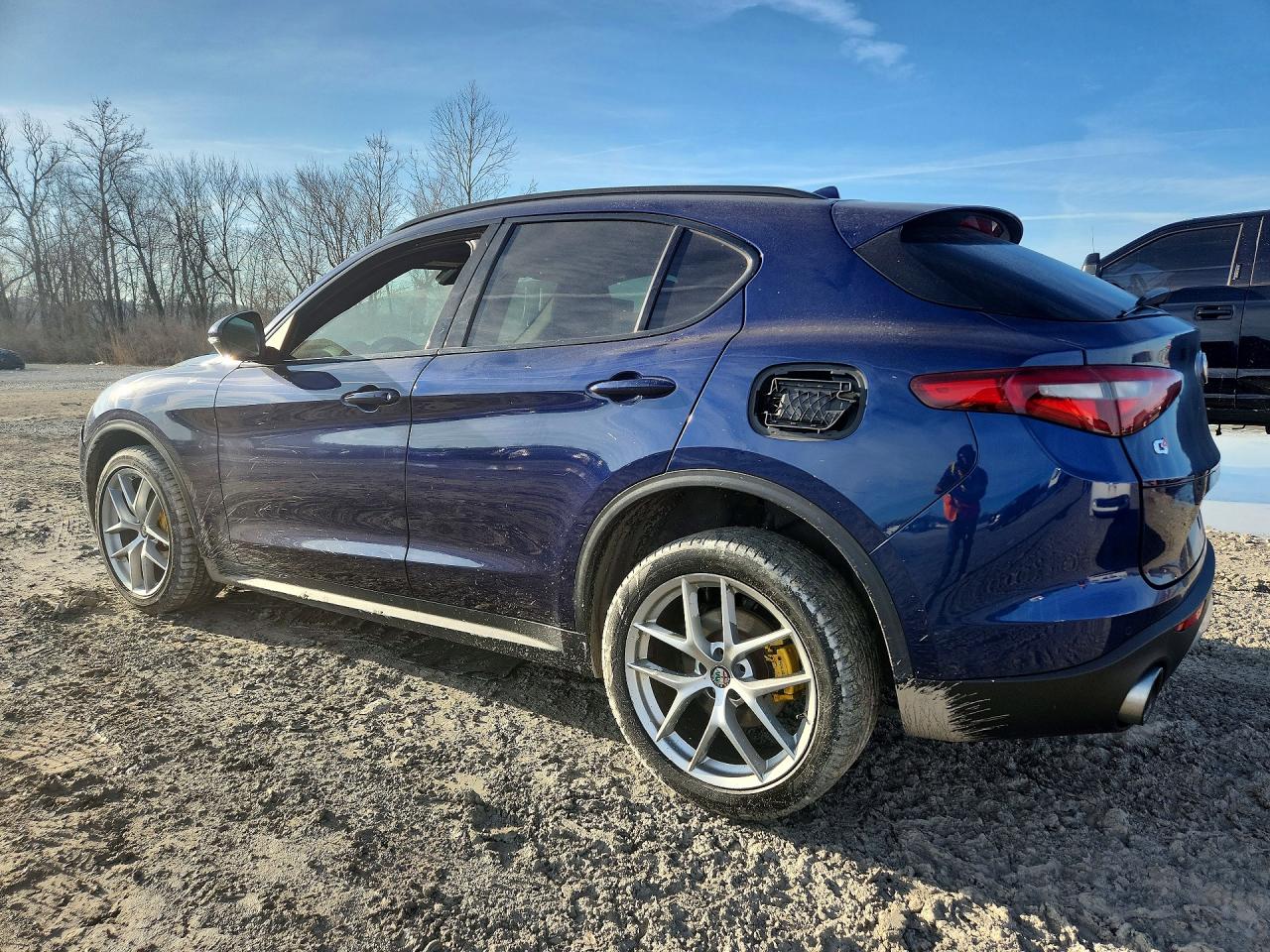 2018 Alfa Stelvio VIN ZASFAKNN6J7B72315 photo 2