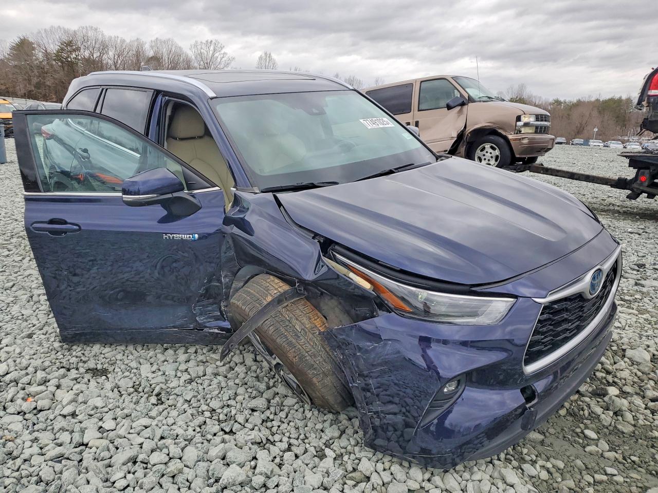 2021 Highlander VIN 5TDGARAH5MS012118 photo 4