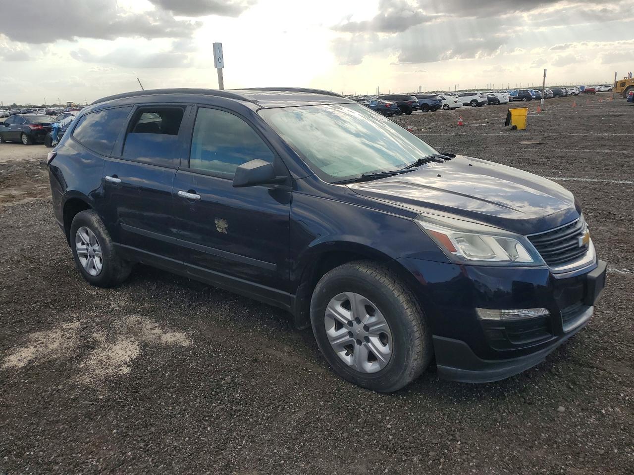 2015 Chevrolet Traverse VIN 1GNKRFED6FJ113457 photo 4