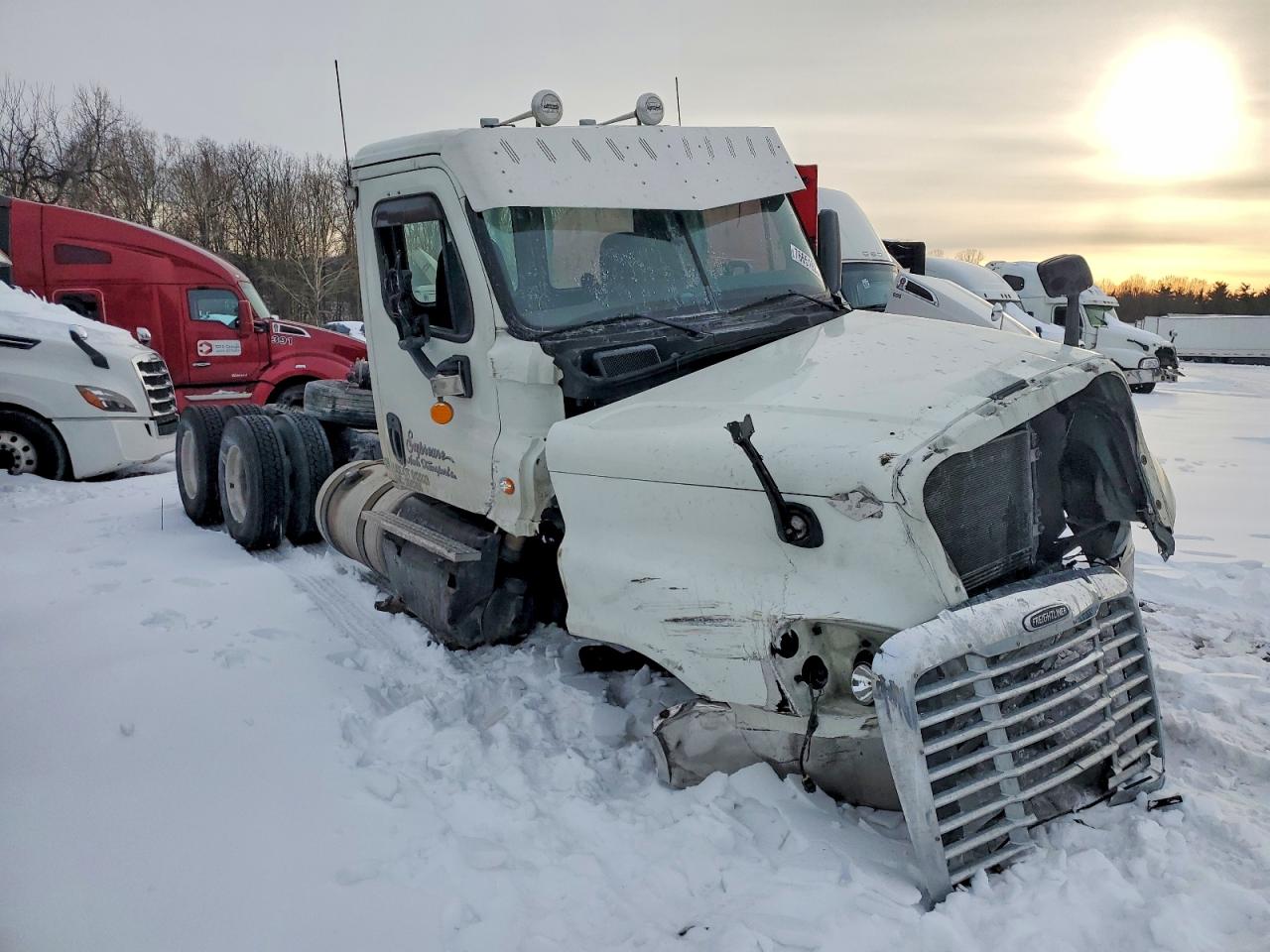 2013 FREIGHTLINER All other VIN 1FUJGEBG7DLFD1036 photo 1