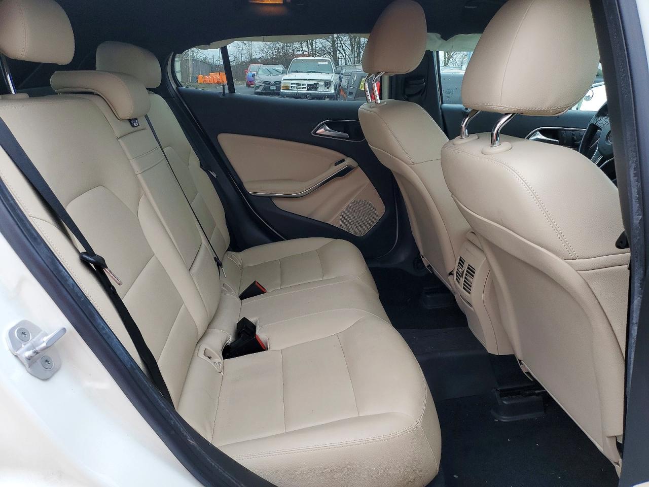 2015 Mercedes-Benz Gla-class VIN WDCTG4GB0FJ040261 photo 10