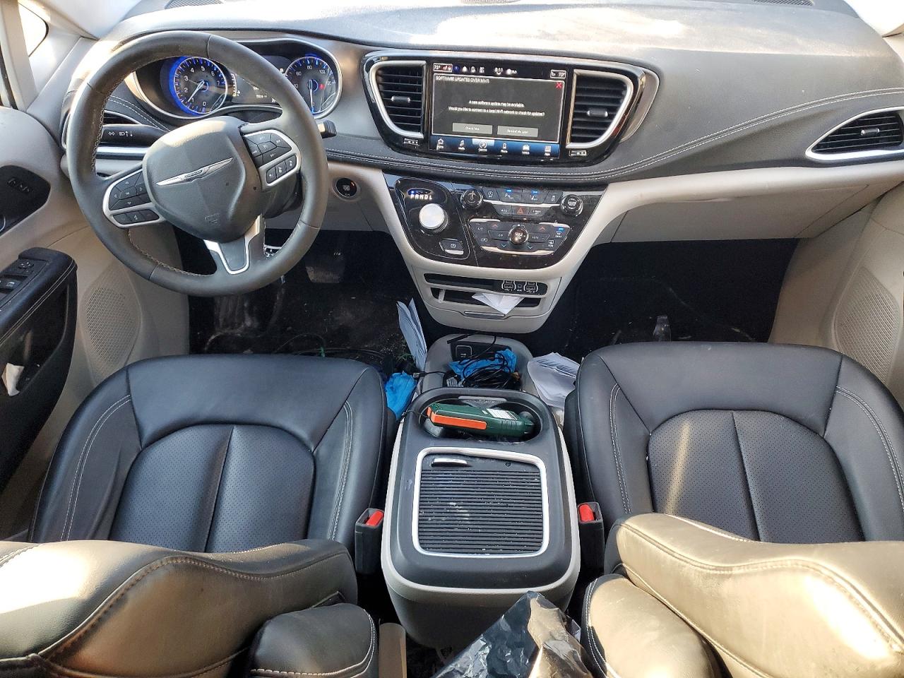 2024 Chrysler Pacifica VIN 2C4RC1BG8RR112563 photo 8